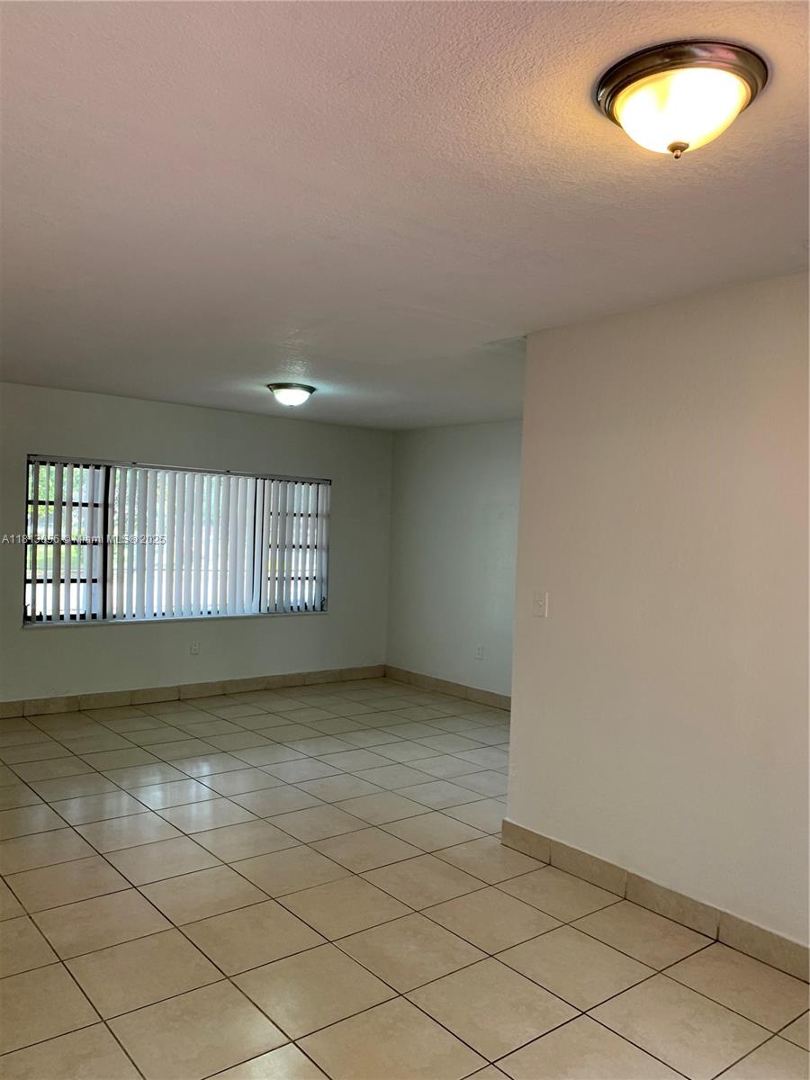 ENTIN ESTATES - Residential Lease