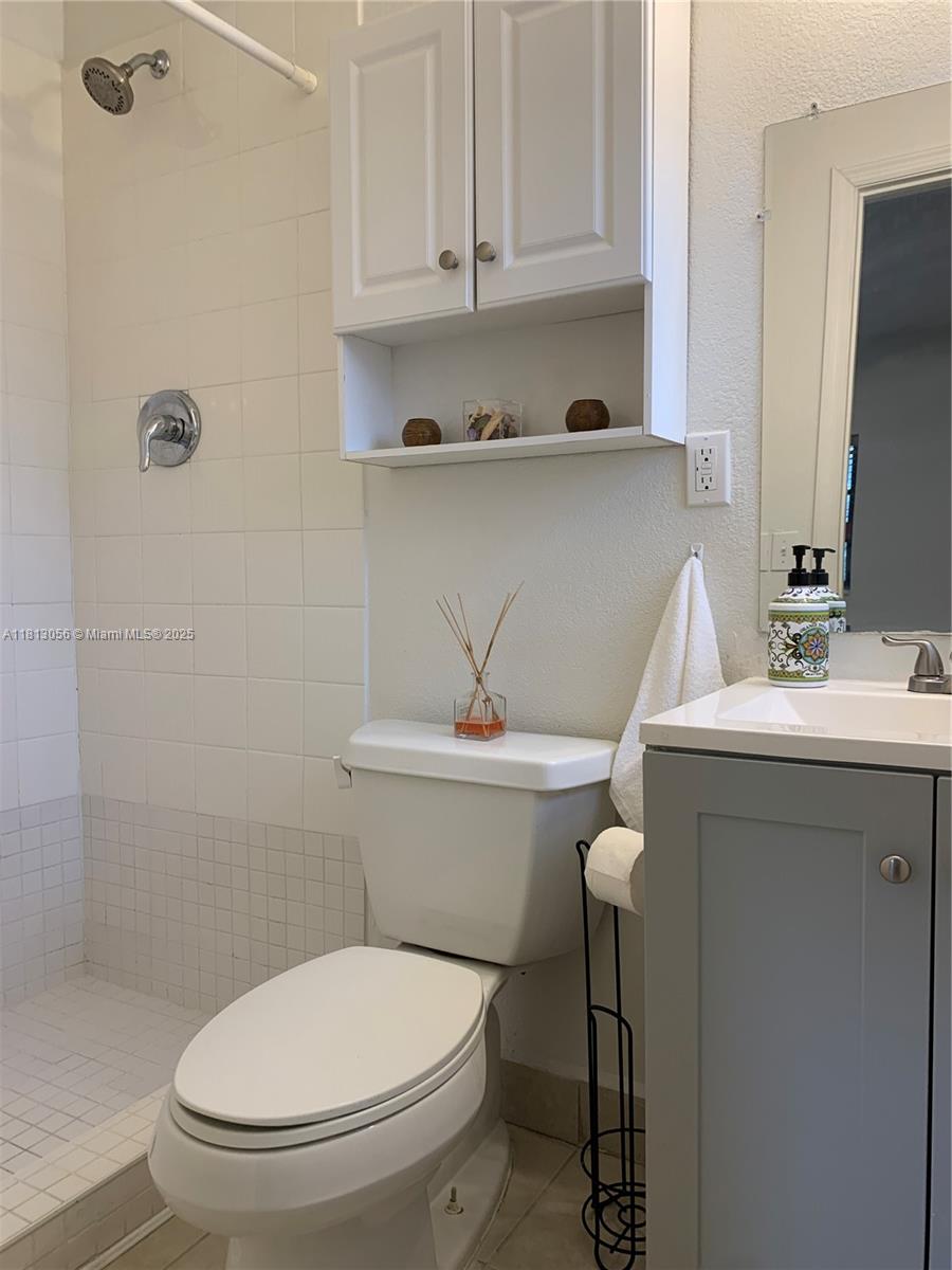 ENTIN ESTATES - Residential Lease