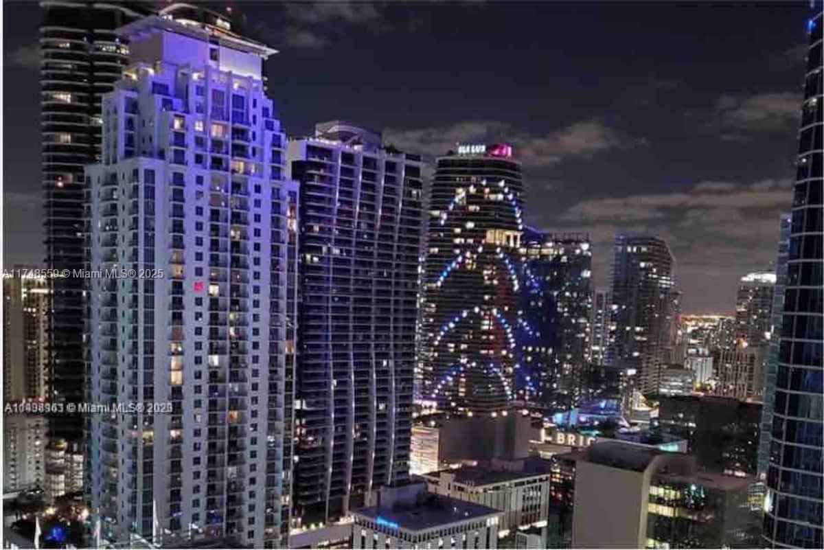 Amazing home in the sky 39th floor with amazing rap around views of Miami and the intercostal. This amazing unit features 3 bedrooms, 2 baths with rap around balconies, European Kitchen, Washer and Dryer and a large living area. It's also a great investment opportunities as the building is air bob approved and this particular unit made almost $100,000 in short term rentals.  The building features 24 hr concierge and front desk personal, 2 pools, Jaccuzi, BBQ area, Gym, Party Room, Play Room and Valet Parking.