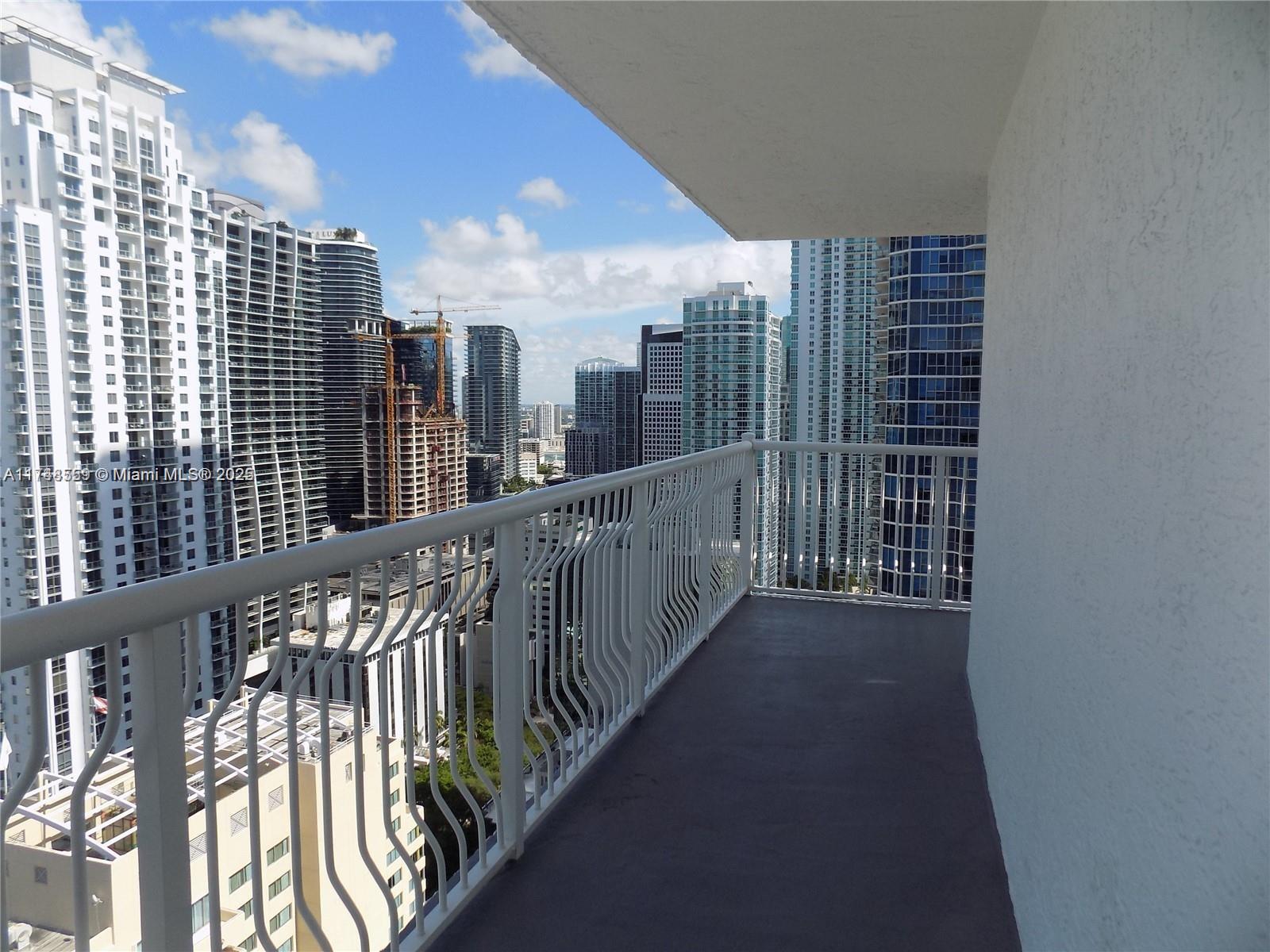 THE CLUB AT BRICKELL BAY - Residential
