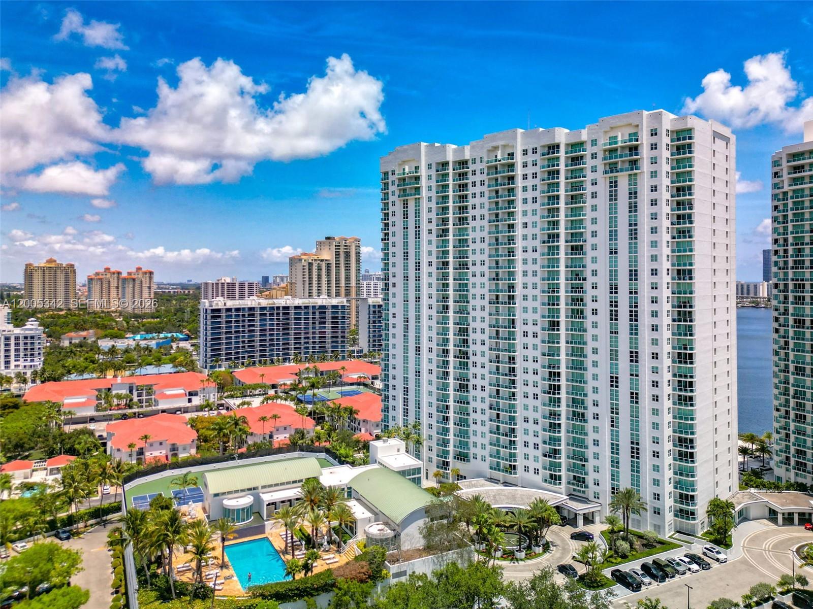 THE PENINSULA II CONDO - Residential