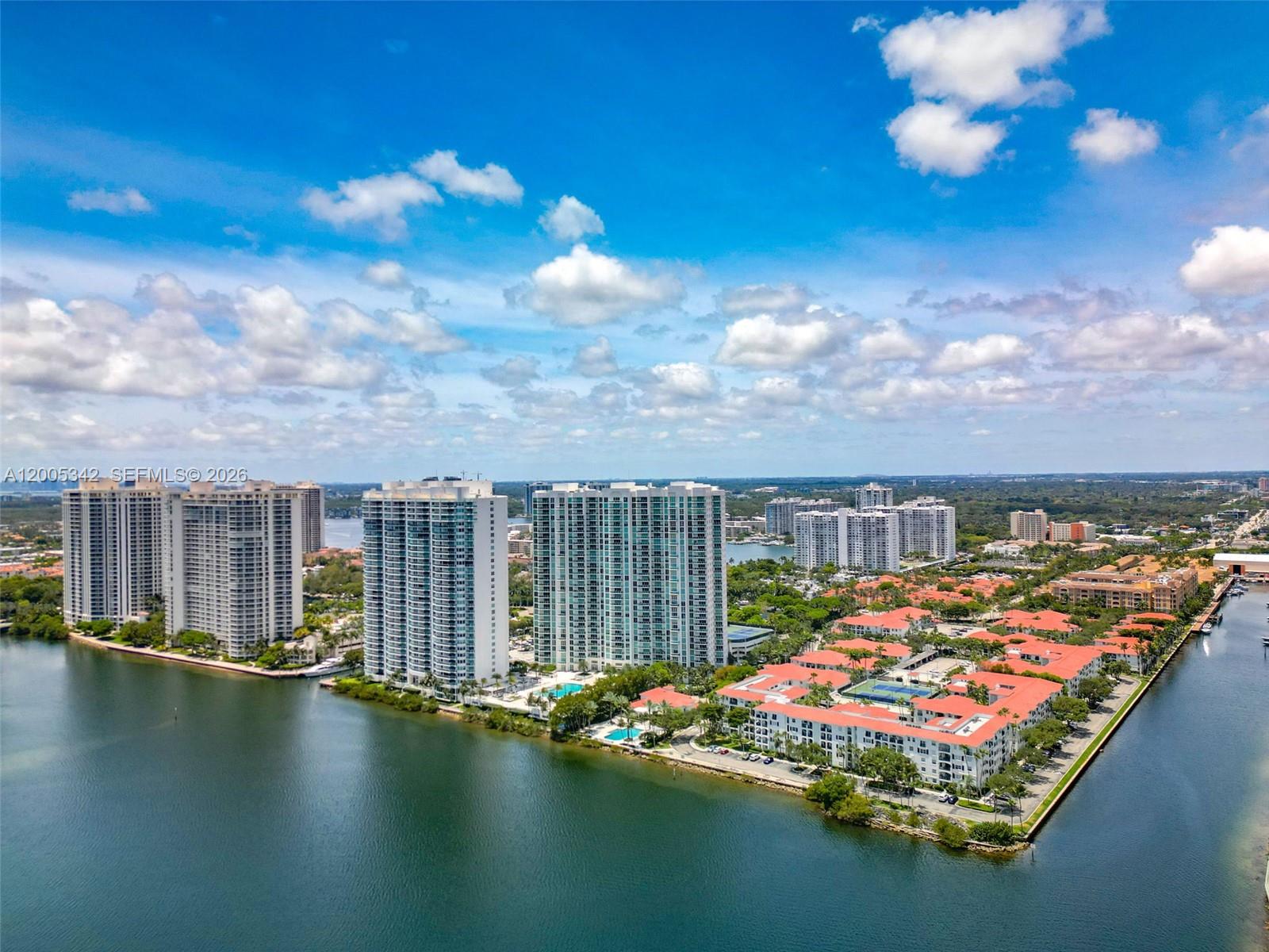 THE PENINSULA II CONDO - Residential