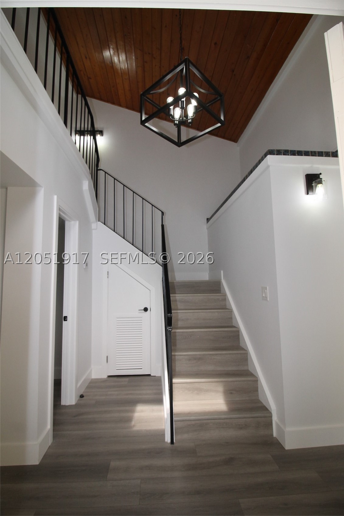 CENTRE COURT CONDO - Residential