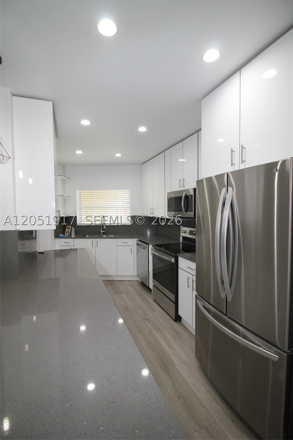 CENTRE COURT CONDO - Residential