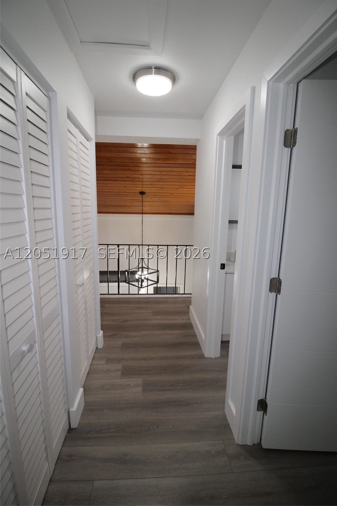 CENTRE COURT CONDO - Residential