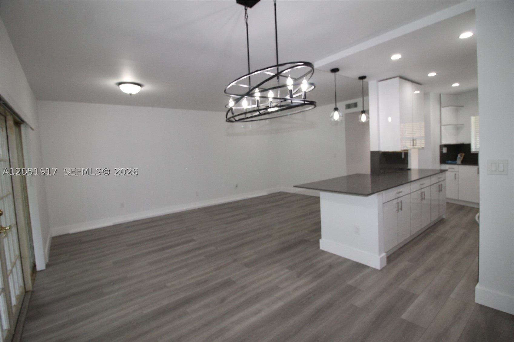 CENTRE COURT CONDO - Residential