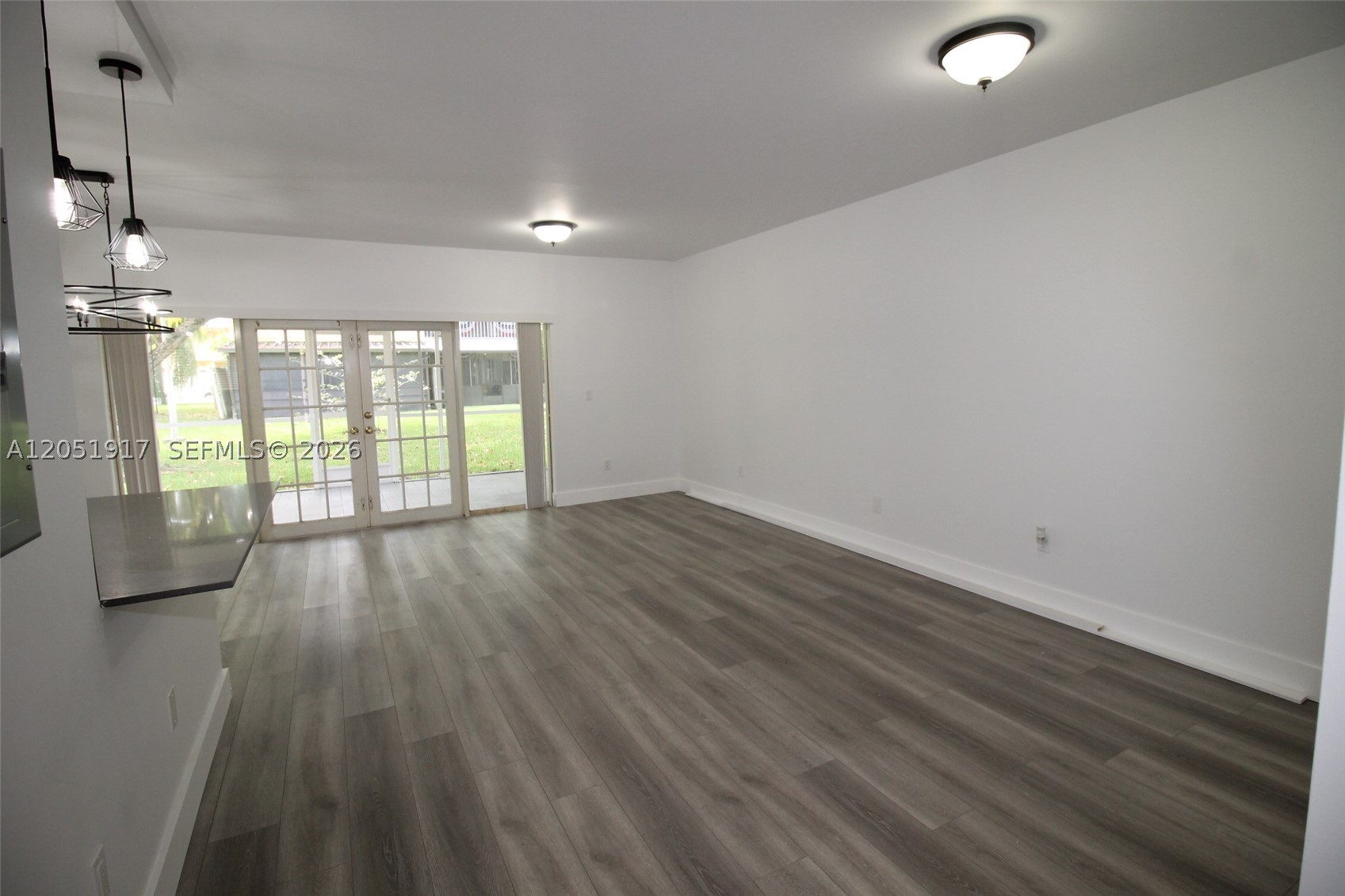 CENTRE COURT CONDO - Residential