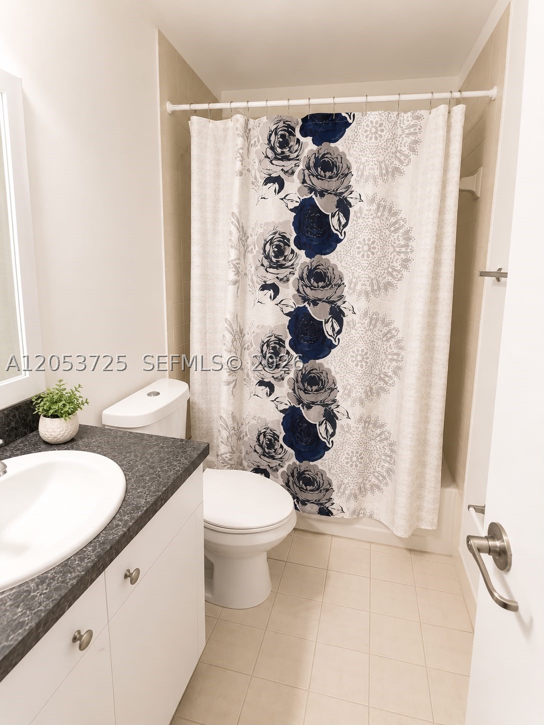 TERRANOVA CONDO #11 - Residential Lease