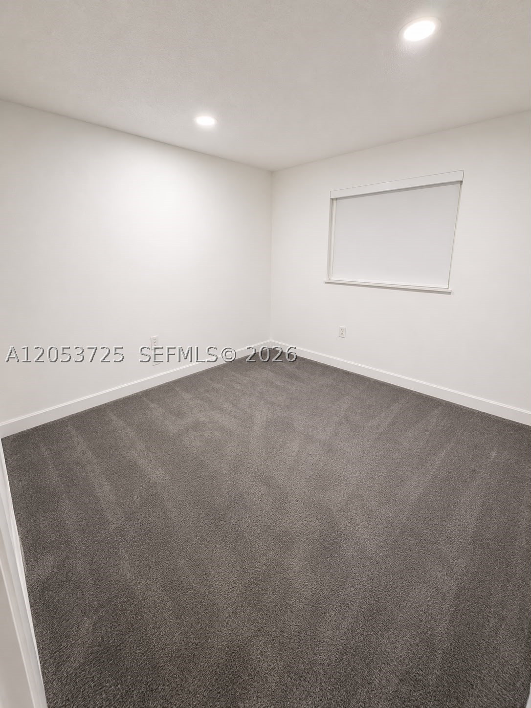 TERRANOVA CONDO #11 - Residential Lease