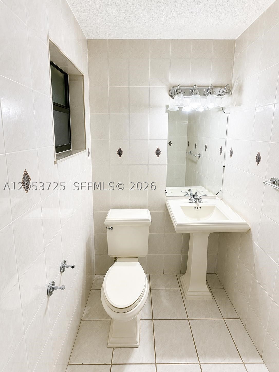 TERRANOVA CONDO #11 - Residential Lease