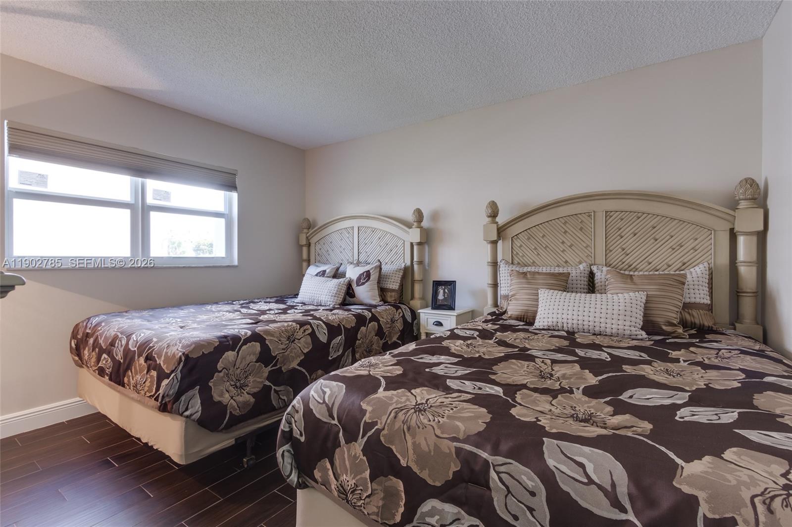 MEADOWBROOK CONDO APTS BL - Residential