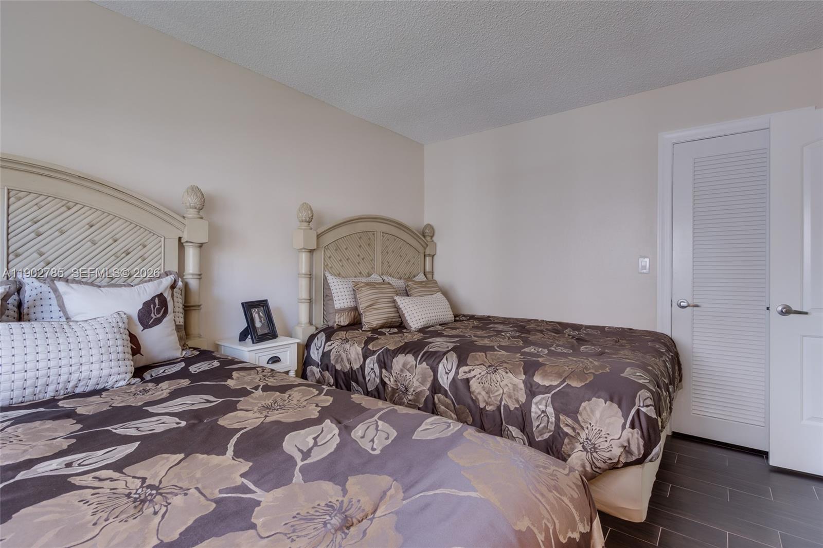 MEADOWBROOK CONDO APTS BL - Residential