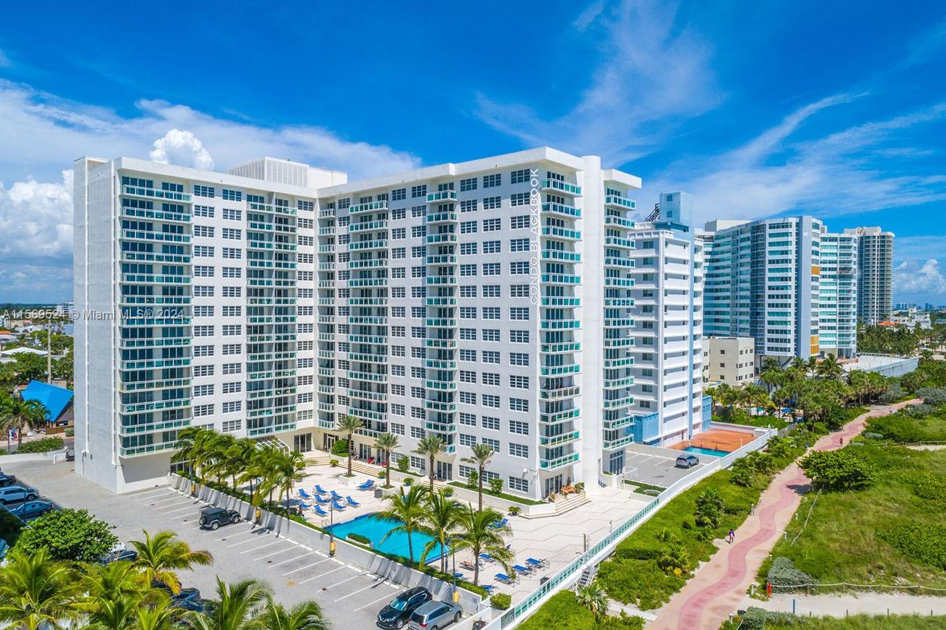 THE COLLINS CONDO - Residential Lease
