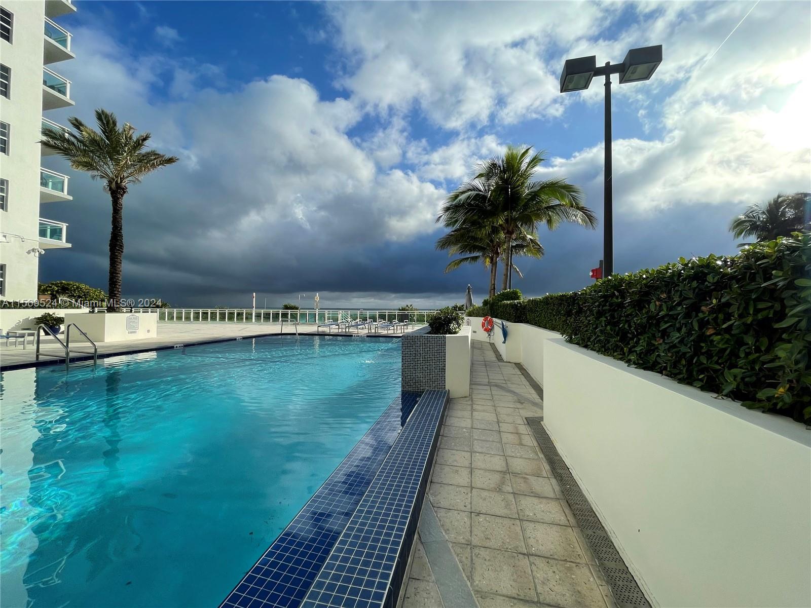 THE COLLINS CONDO - Residential Lease