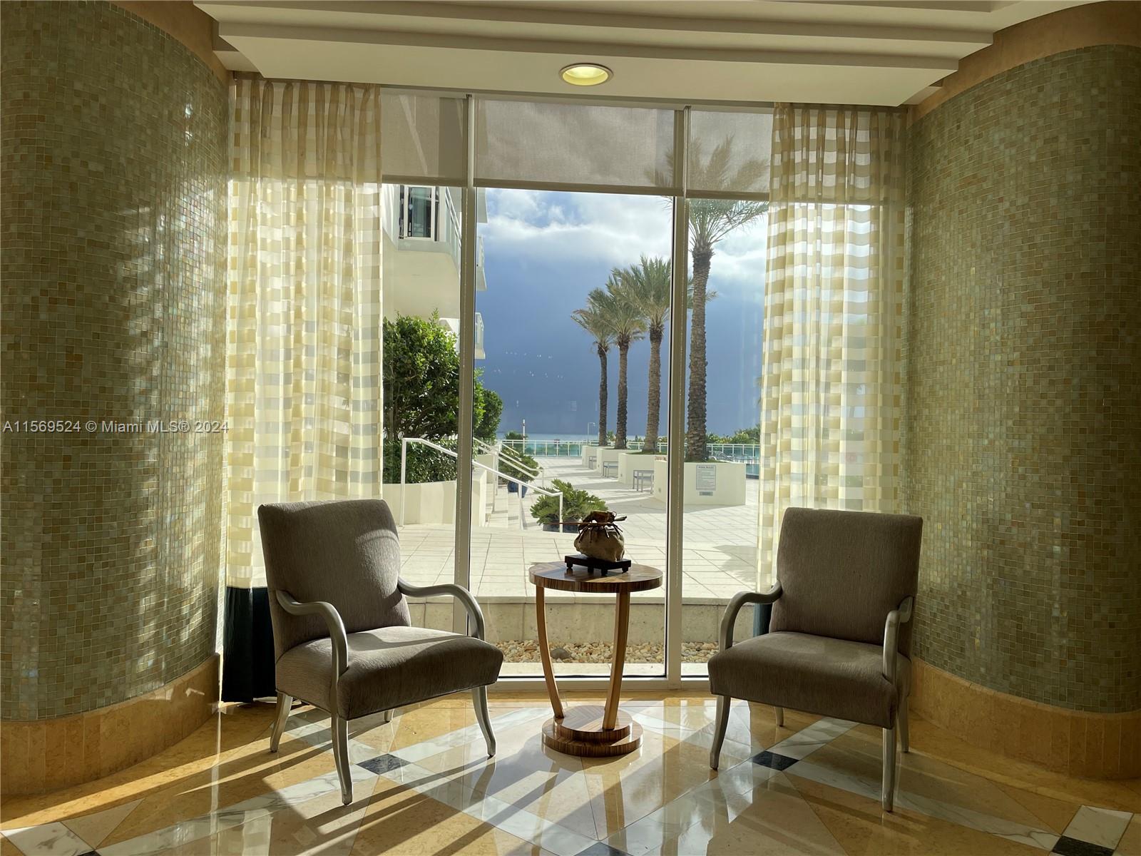 THE COLLINS CONDO - Residential Lease