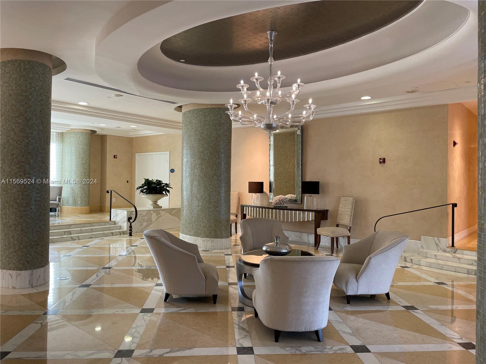 THE COLLINS CONDO - Residential Lease
