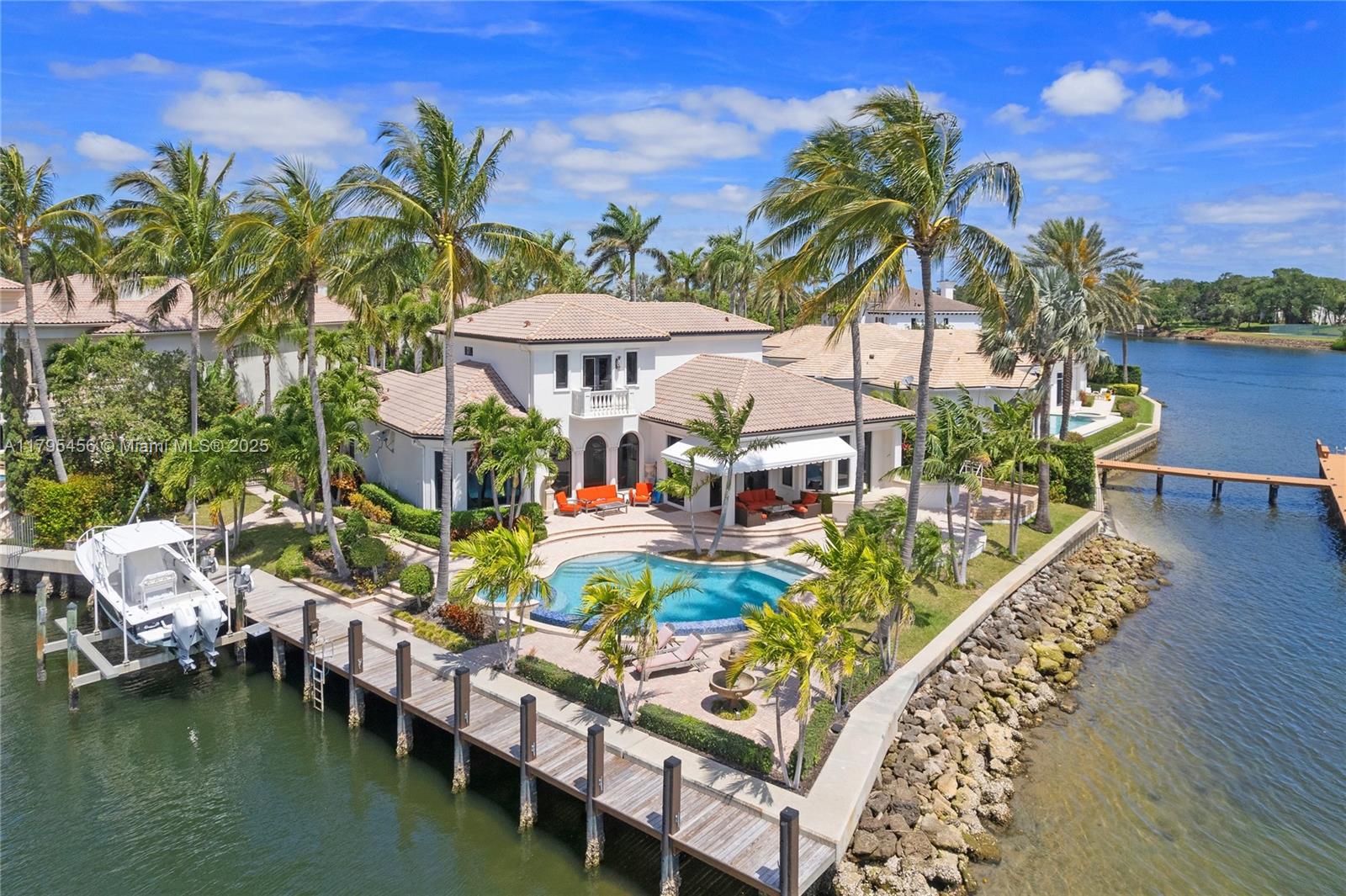 HARBOUR ISLES - Residential