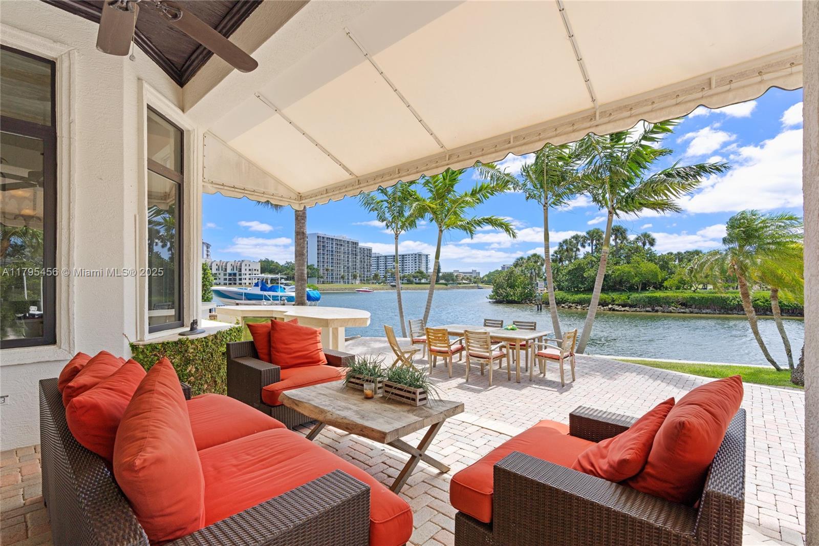 HARBOUR ISLES - Residential