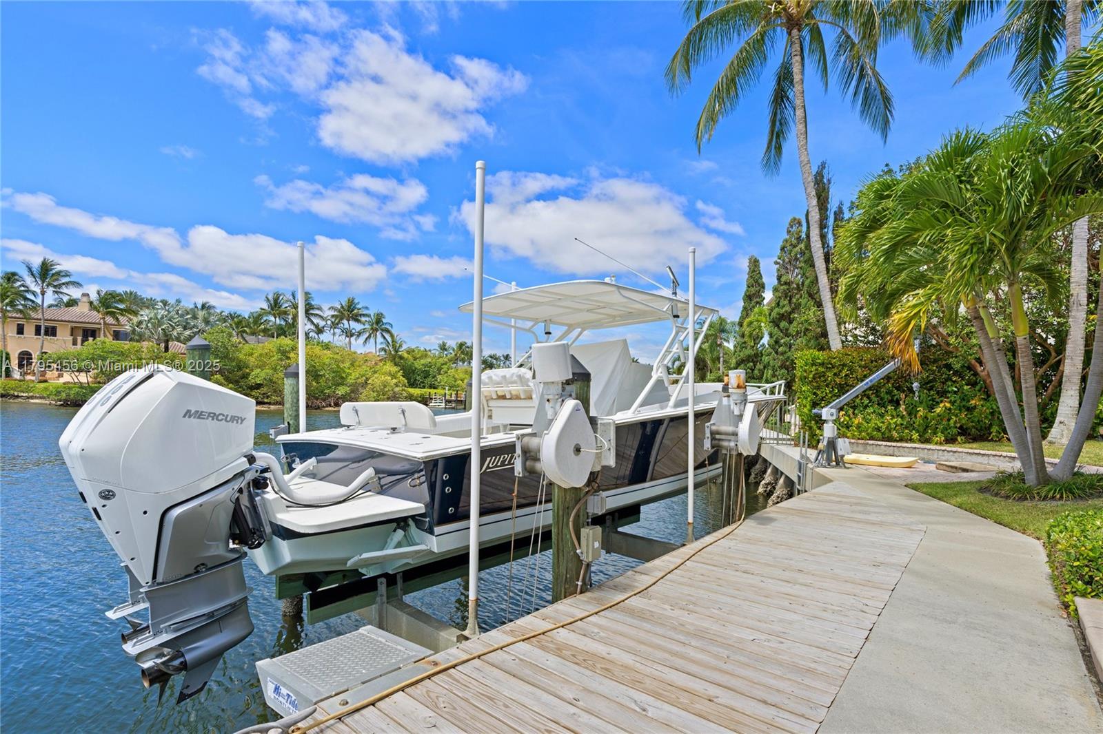 HARBOUR ISLES - Residential