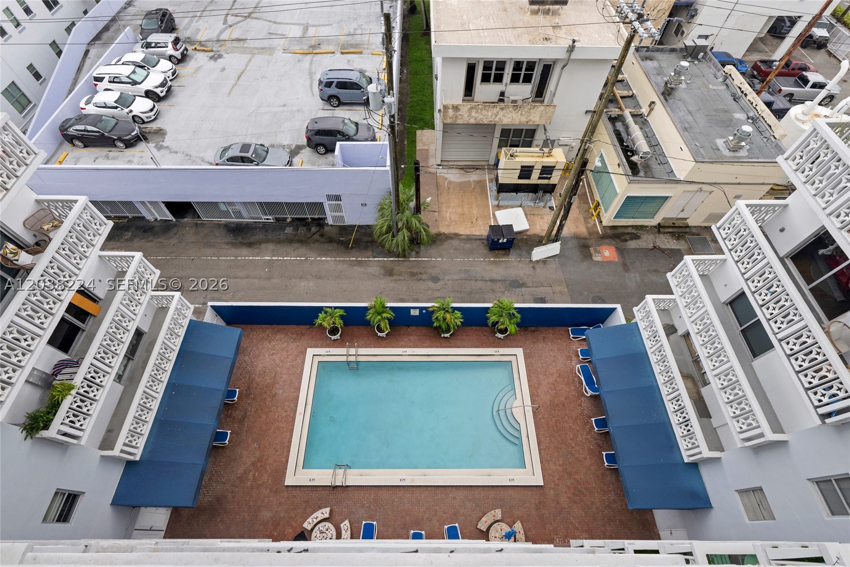 ADMIRAL TOWERS CONDO - Residential