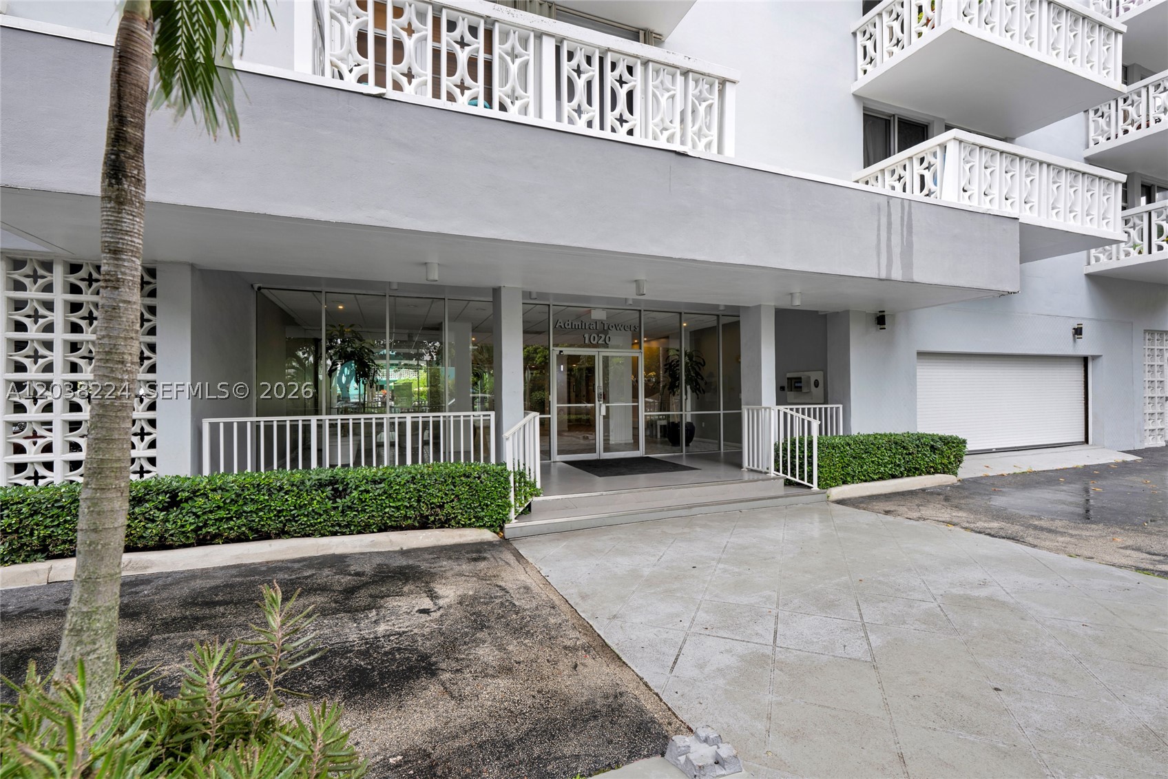 ADMIRAL TOWERS CONDO - Residential