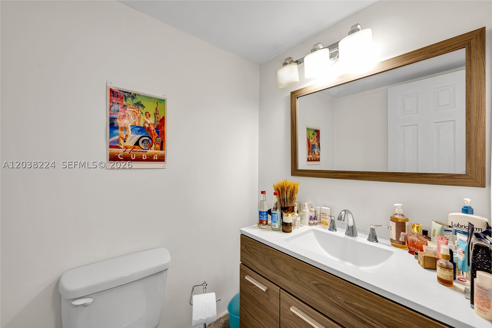 ADMIRAL TOWERS CONDO - Residential