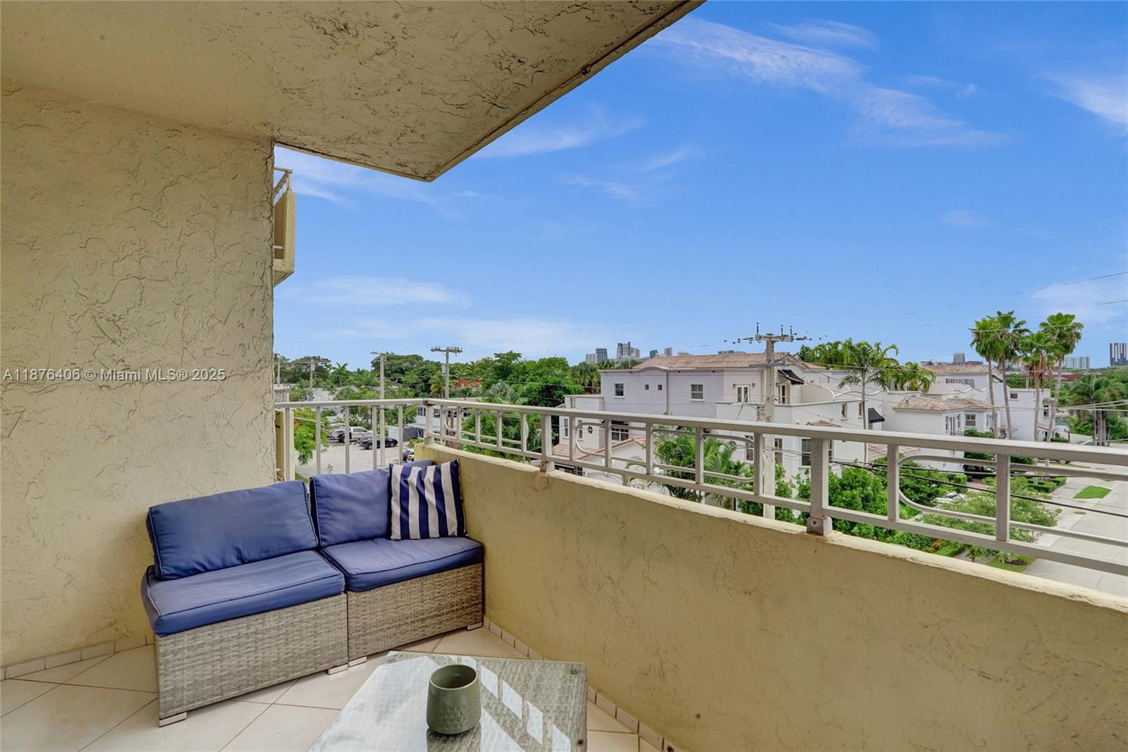 VICTORIA PARK TOWER CONDO - Residential Lease