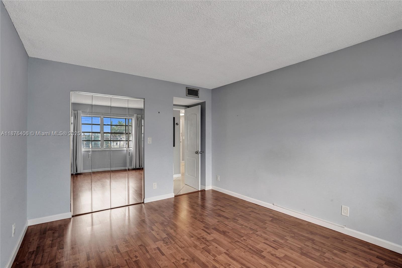 VICTORIA PARK TOWER CONDO - Residential Lease