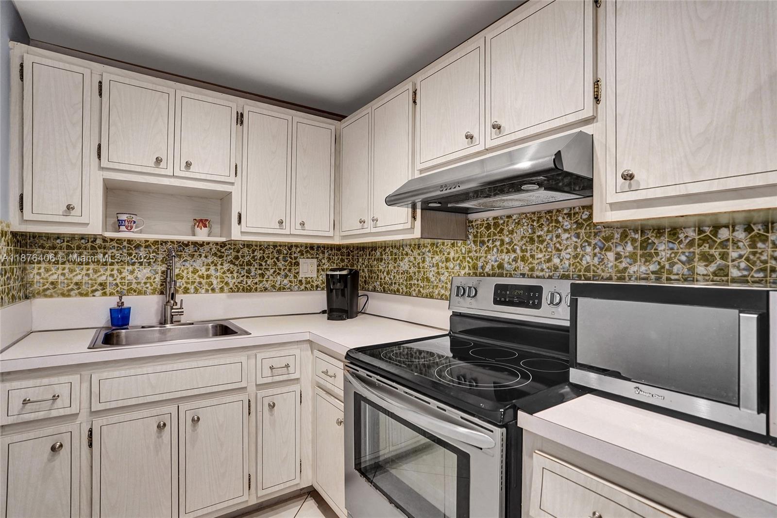 VICTORIA PARK TOWER CONDO - Residential Lease