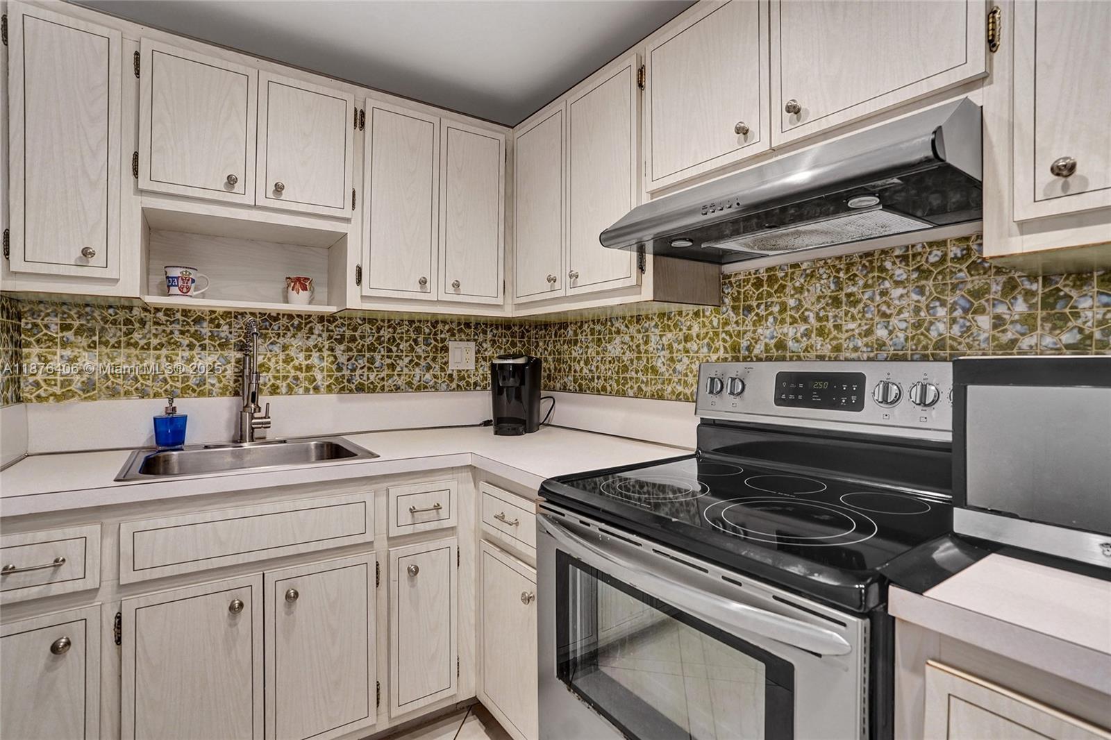 VICTORIA PARK TOWER CONDO - Residential Lease