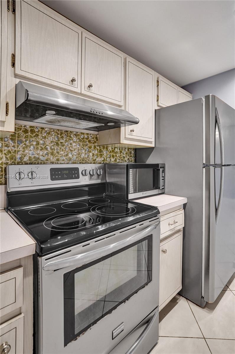 VICTORIA PARK TOWER CONDO - Residential Lease