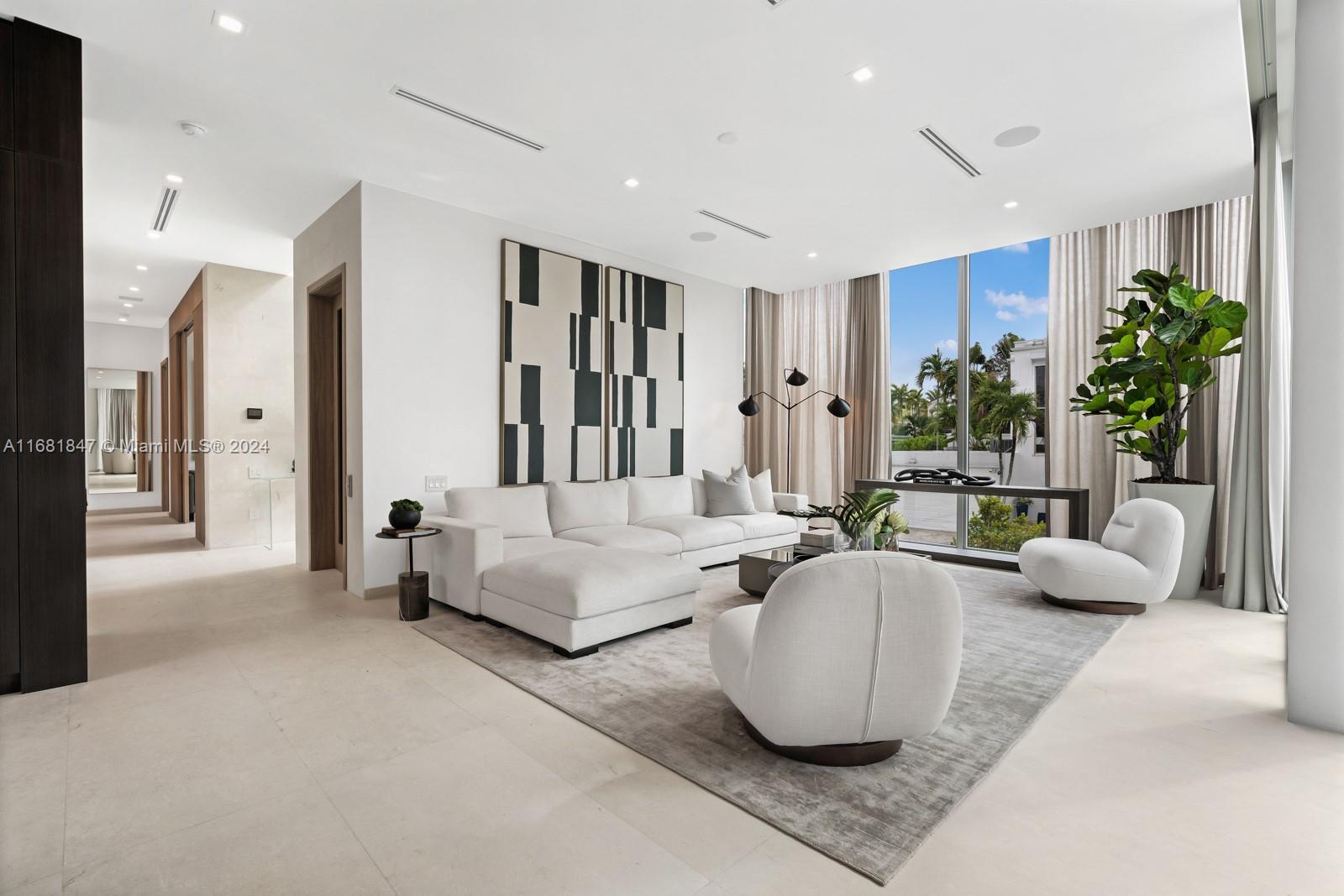 CRYSTAL VIEW - Residential