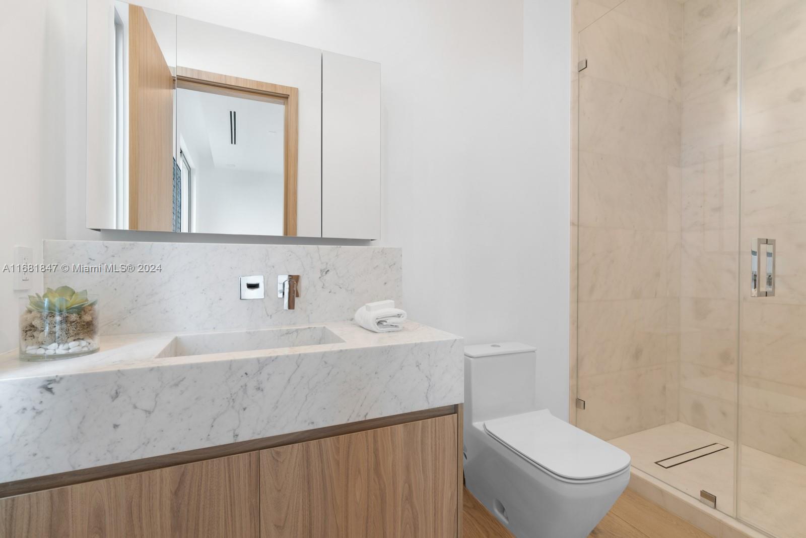 CRYSTAL VIEW - Residential