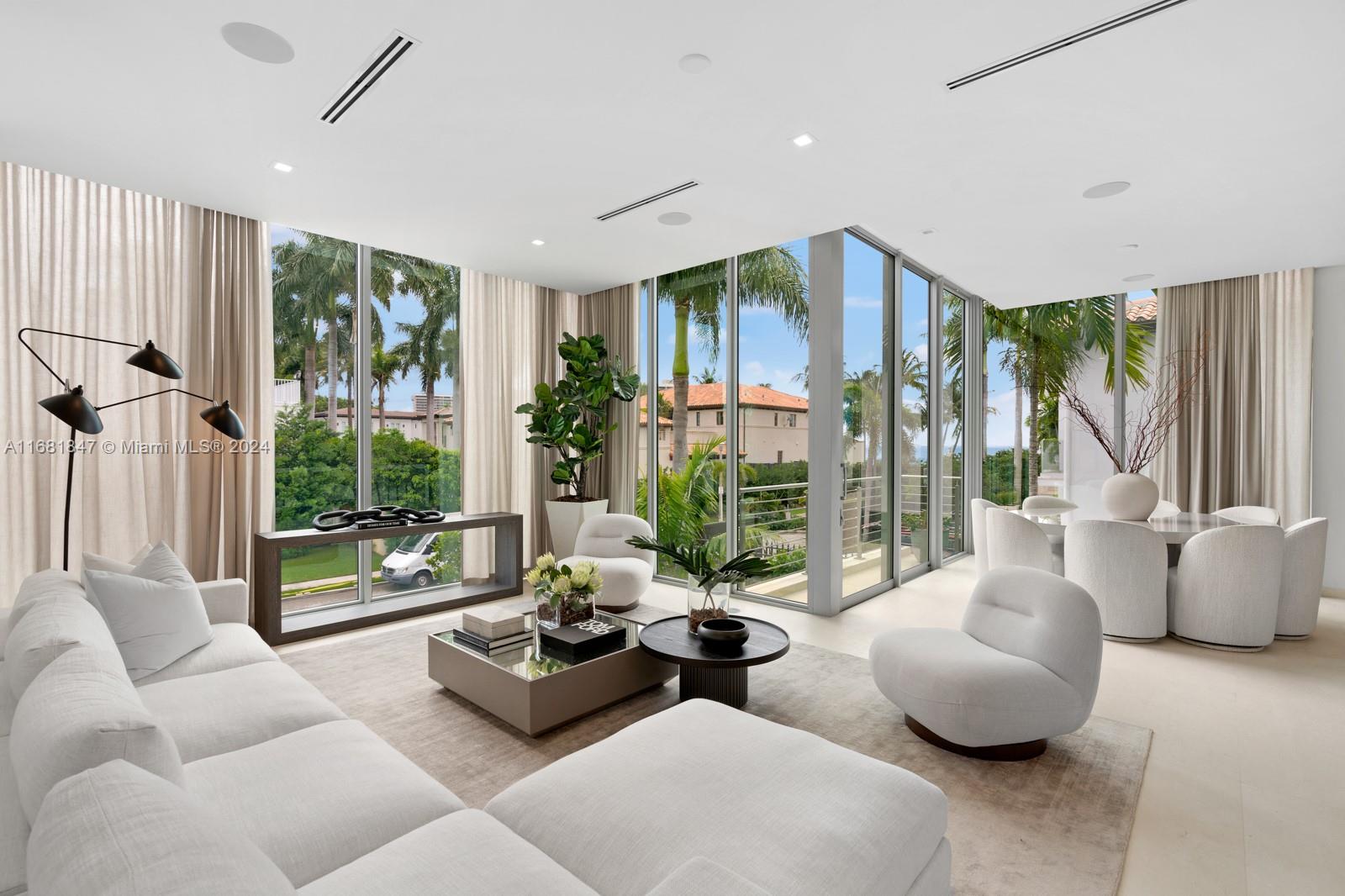 CRYSTAL VIEW - Residential