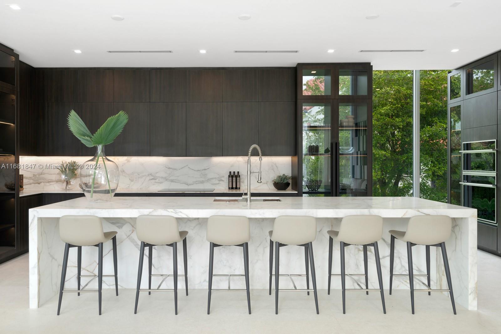 CRYSTAL VIEW - Residential