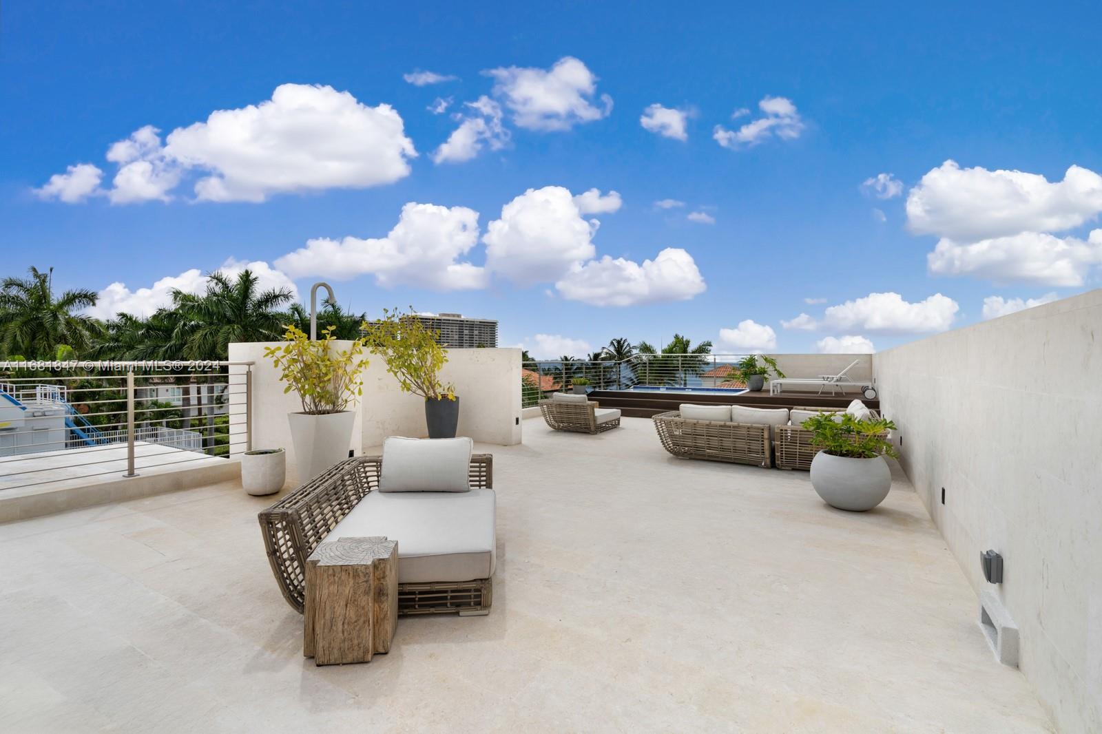 CRYSTAL VIEW - Residential