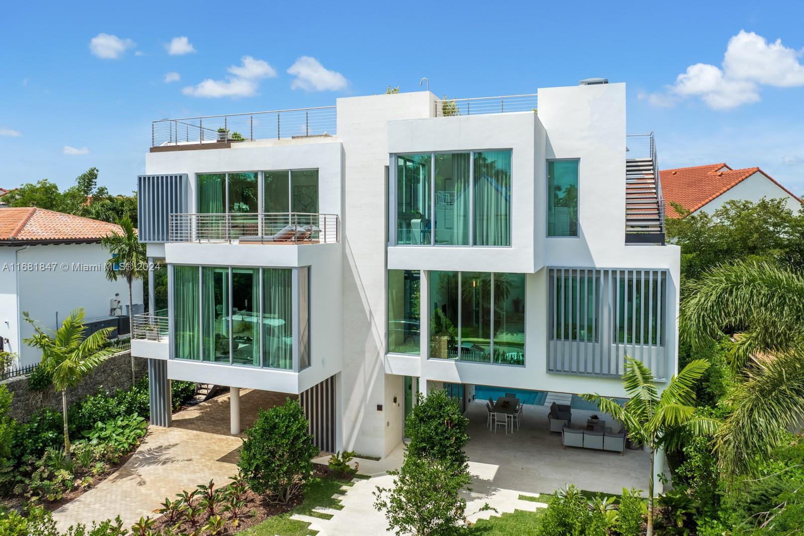 CRYSTAL VIEW - Residential