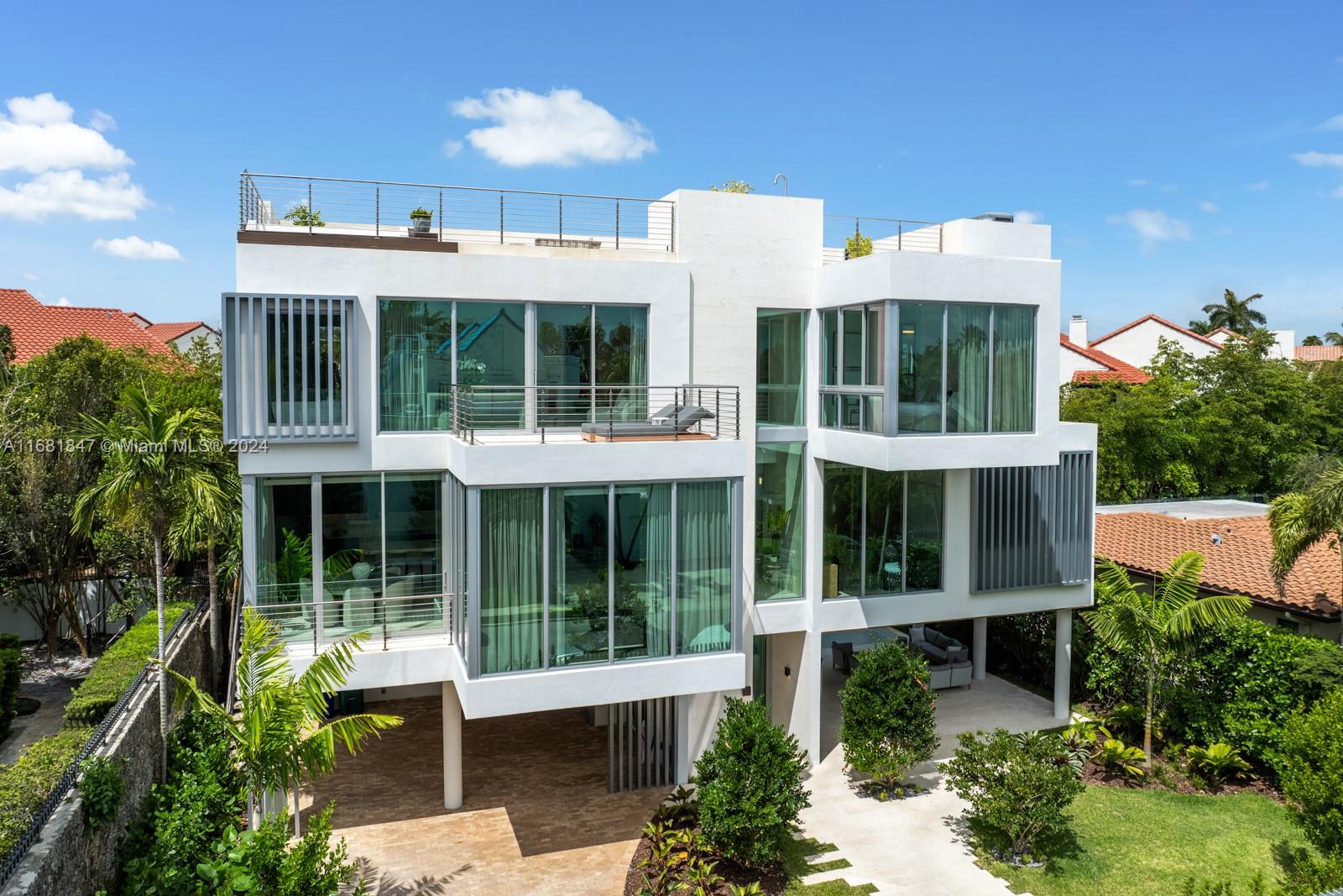 CRYSTAL VIEW - Residential