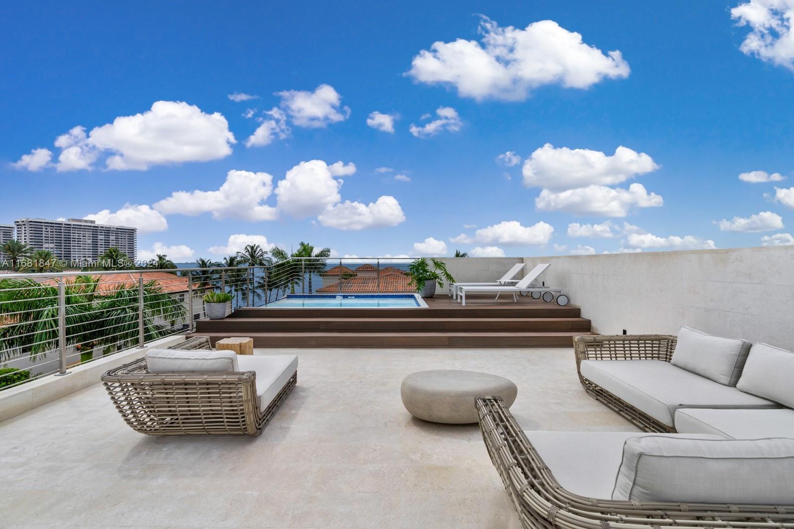 CRYSTAL VIEW - Residential