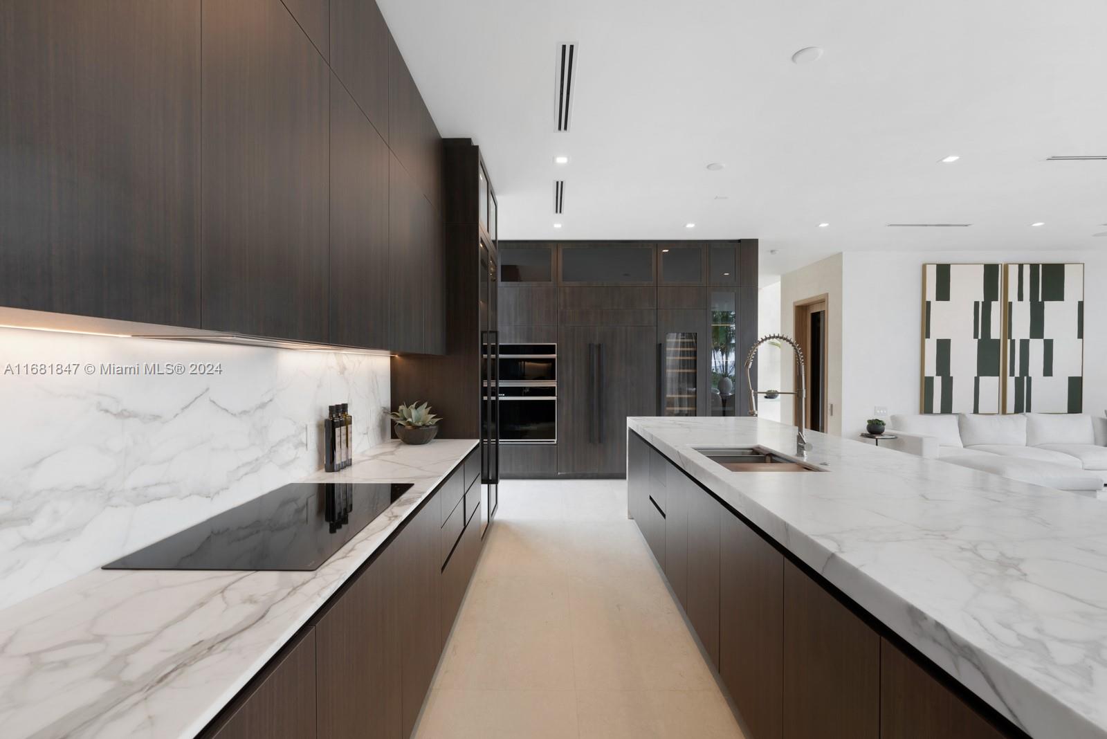 CRYSTAL VIEW - Residential