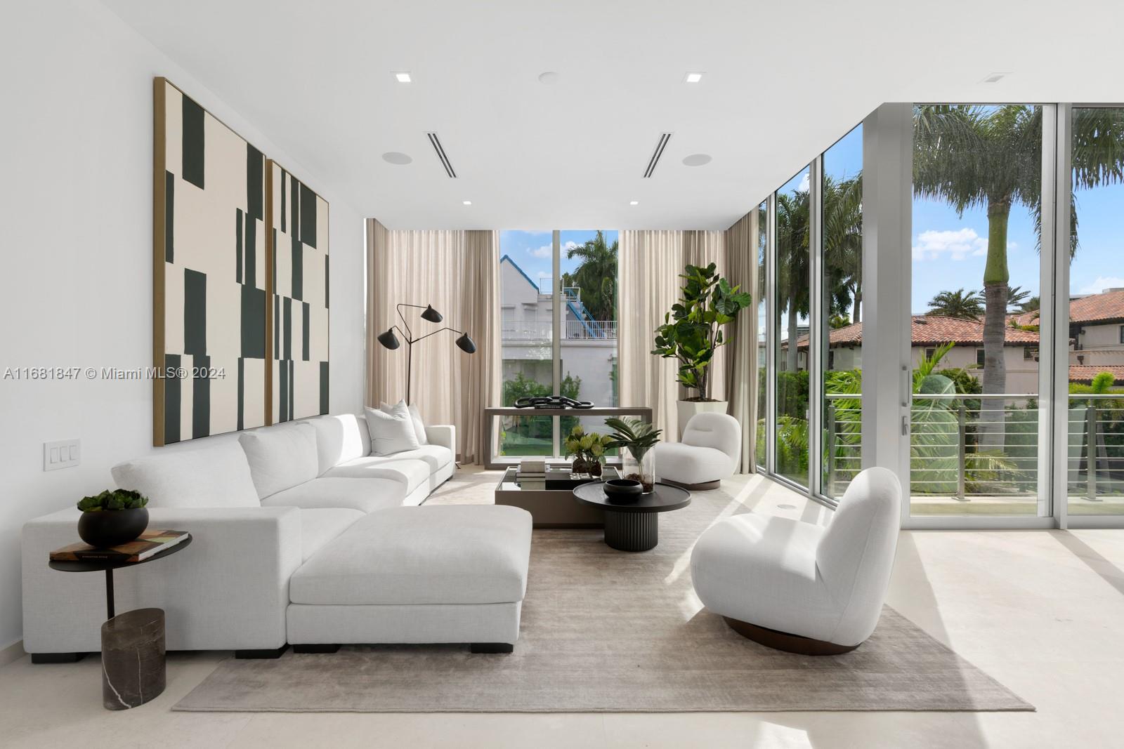 CRYSTAL VIEW - Residential