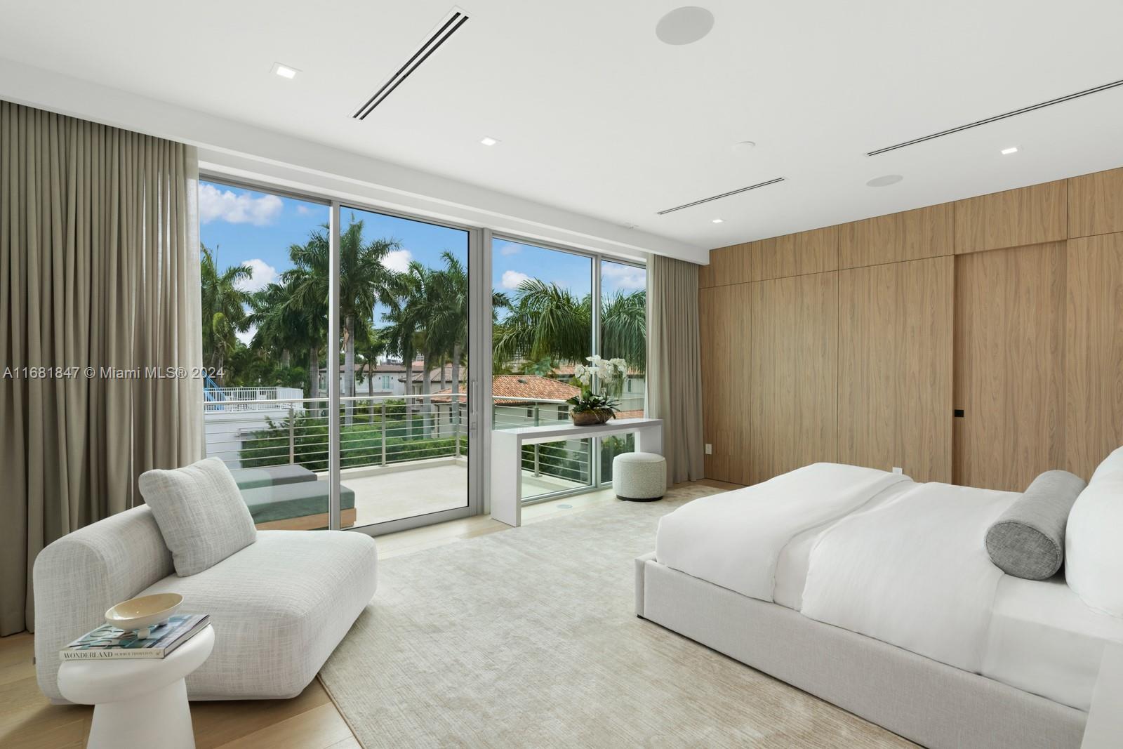 CRYSTAL VIEW - Residential
