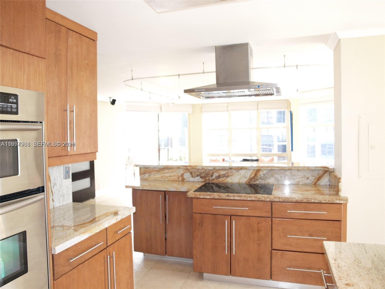 BRICKELL PLACE CONDO - Residential Lease