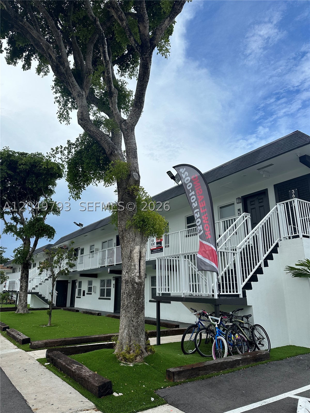 OAKLAND MANORS AMENDED PL - Residential Lease