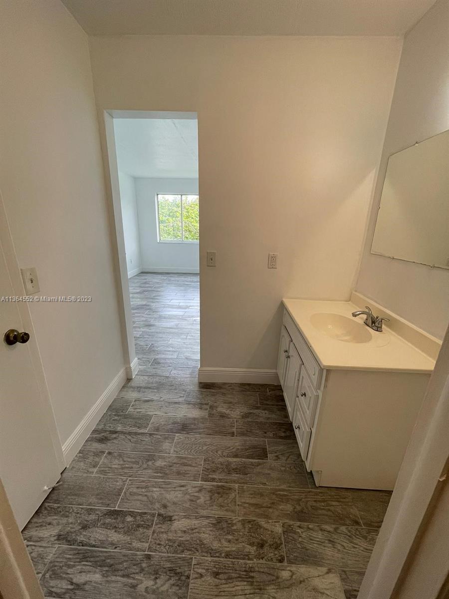 NARANJA LAKES CONDO NO 5 - Residential Lease