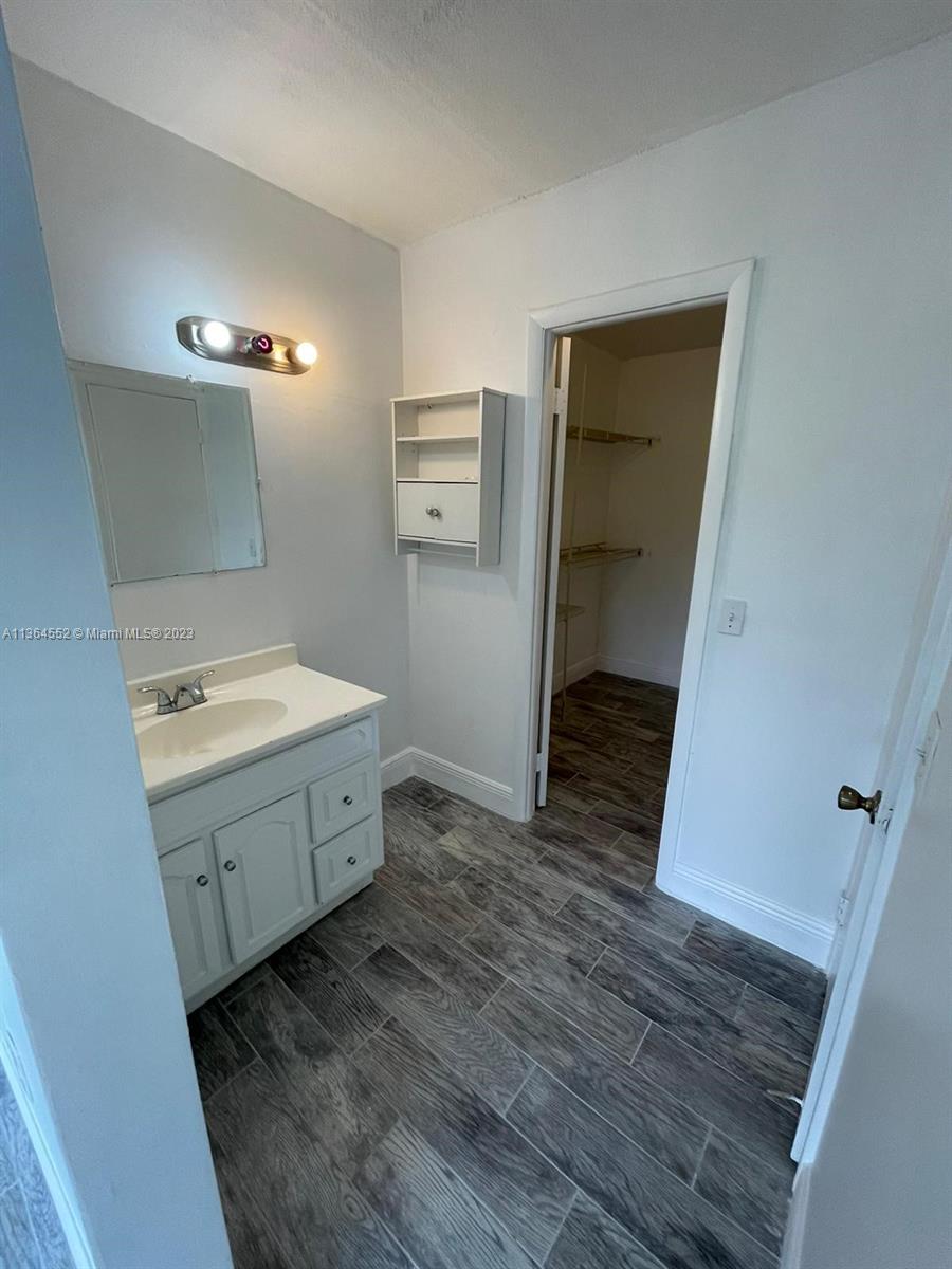 NARANJA LAKES CONDO NO 5 - Residential Lease