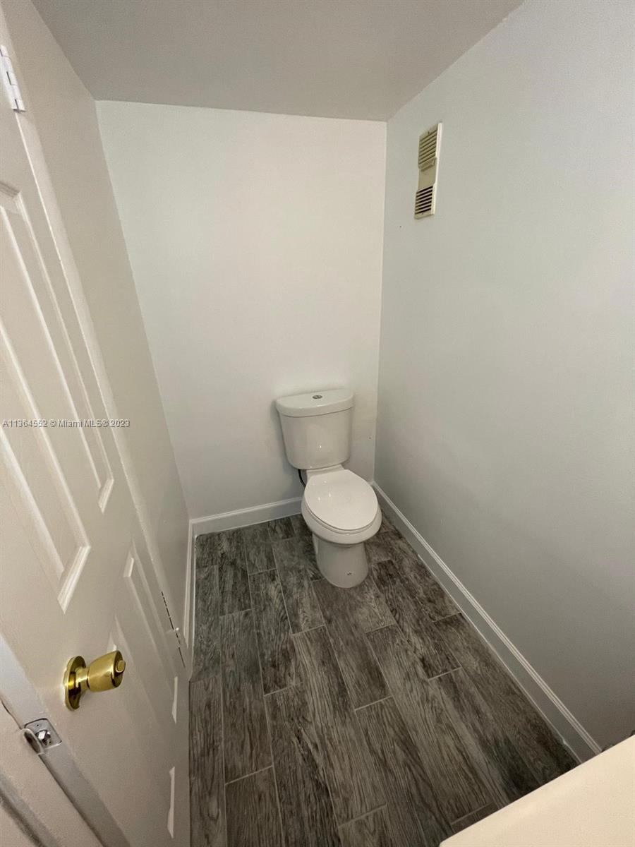 NARANJA LAKES CONDO NO 5 - Residential Lease