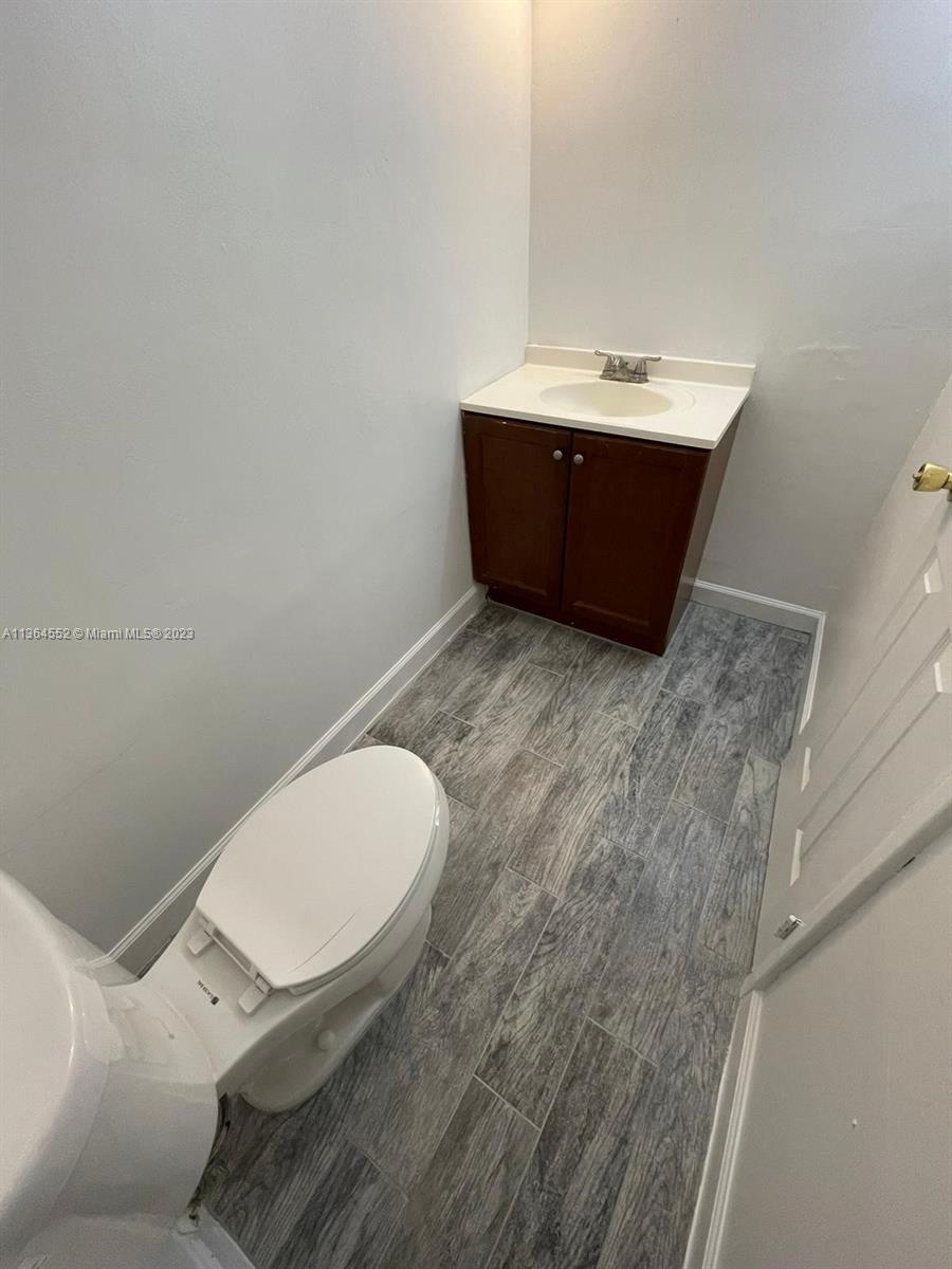 NARANJA LAKES CONDO NO 5 - Residential Lease