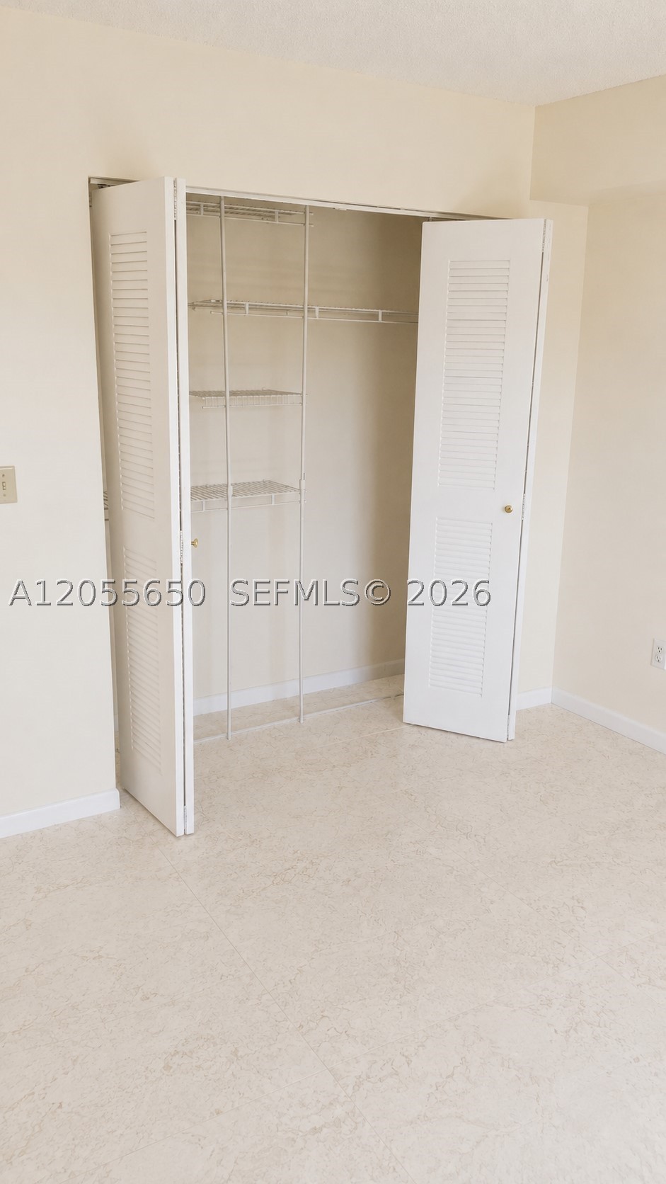 SAGA BAY GARDENS CONDO - Residential Lease