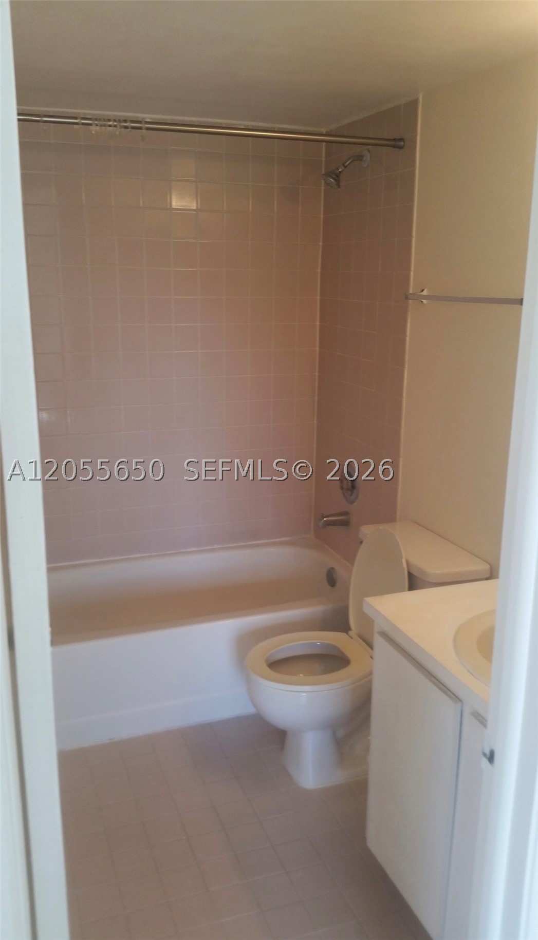SAGA BAY GARDENS CONDO - Residential Lease